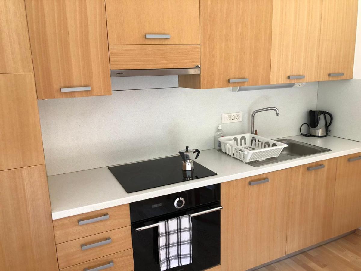 Apartma Runi Pod Zlato Lisico Pekre Bagian luar foto